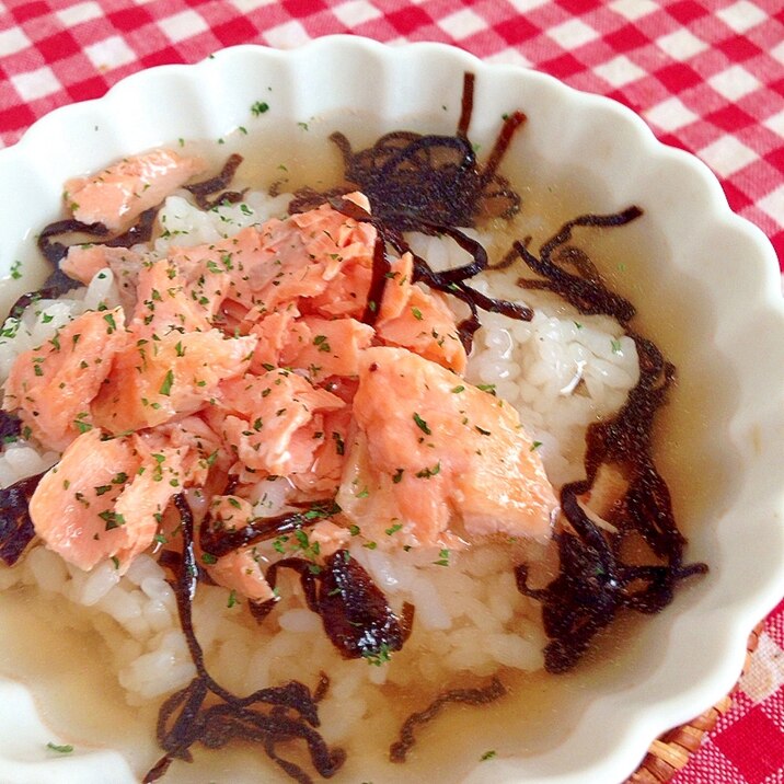 鮭と塩昆布のお茶漬け♡